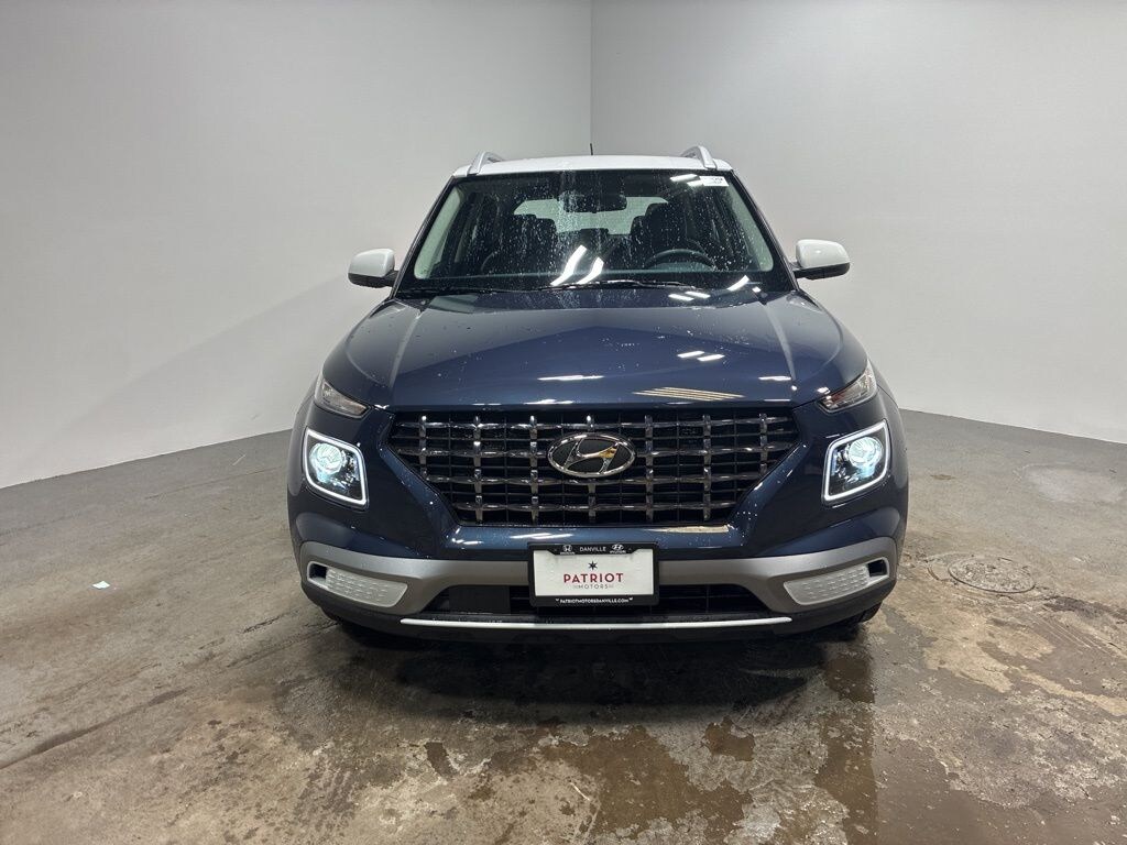 Used 2025 Hyundai Venue Limited SUV