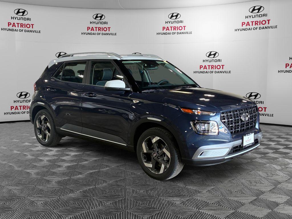 2026 Hyundai Venue SEL w/ 2-Tone Roof IVT's photo