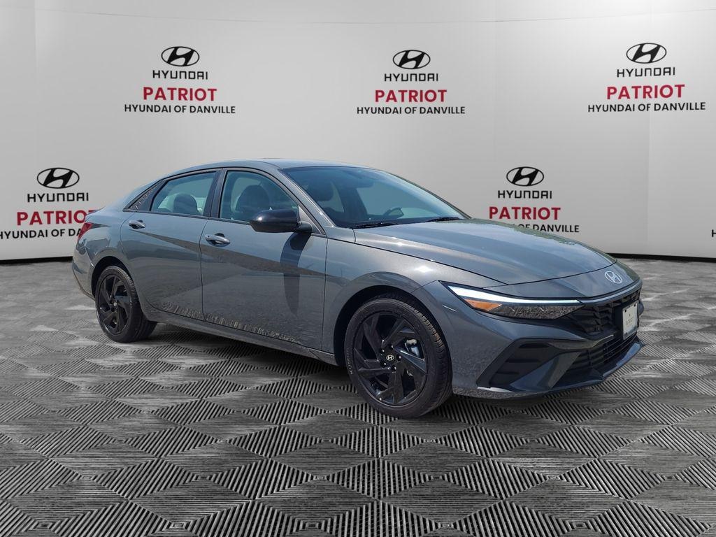 New 2026 Hyundai Elantra SEL Sport Sedan