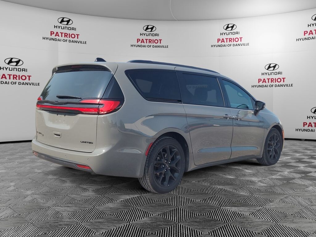 Used 2025 Chrysler Pacifica Limited Van Passenger Van