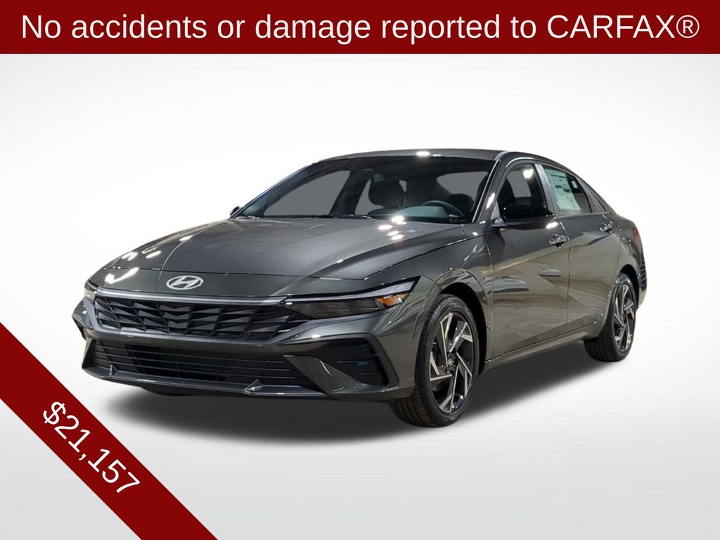 2025 Hyundai Elantra SEL Sport photo 2