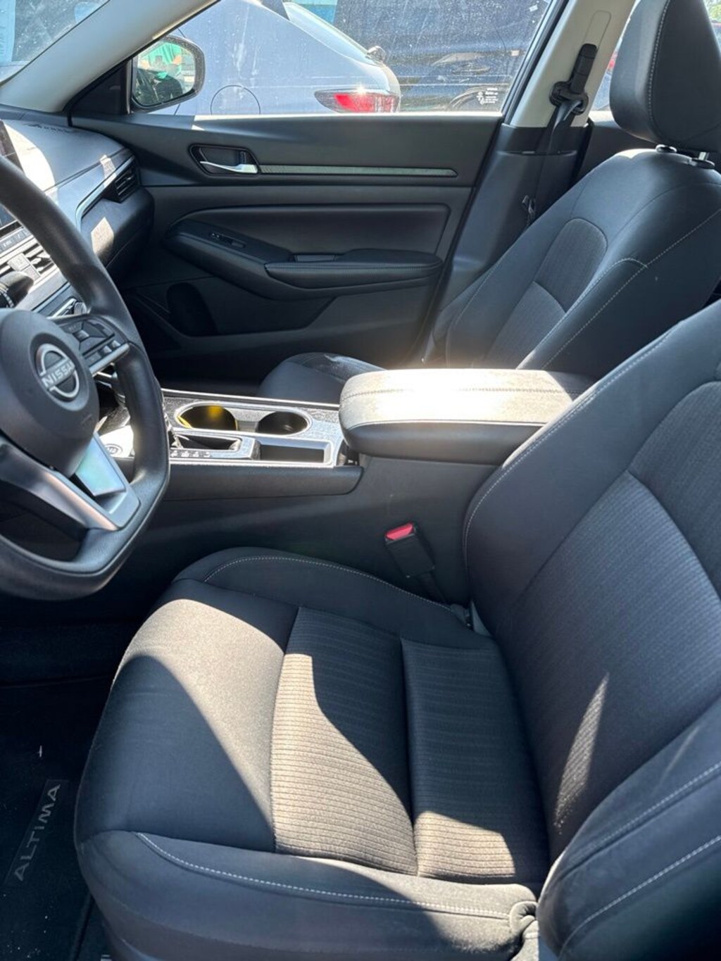 Used 2024 Nissan Altima 2.5 SV Sedan