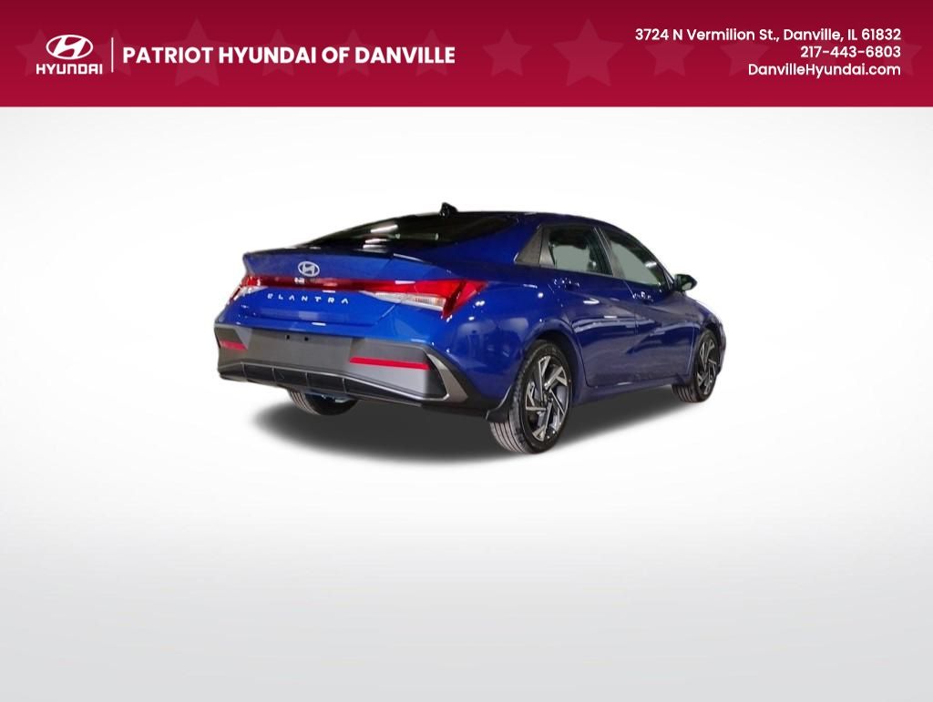 2025 Hyundai Elantra SEL Sport photo 3