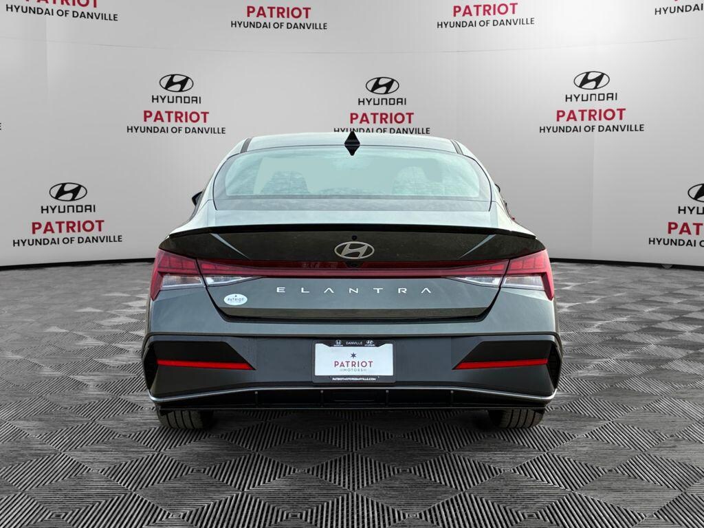 New 2026 Hyundai Elantra SEL Sport Premium Sedan