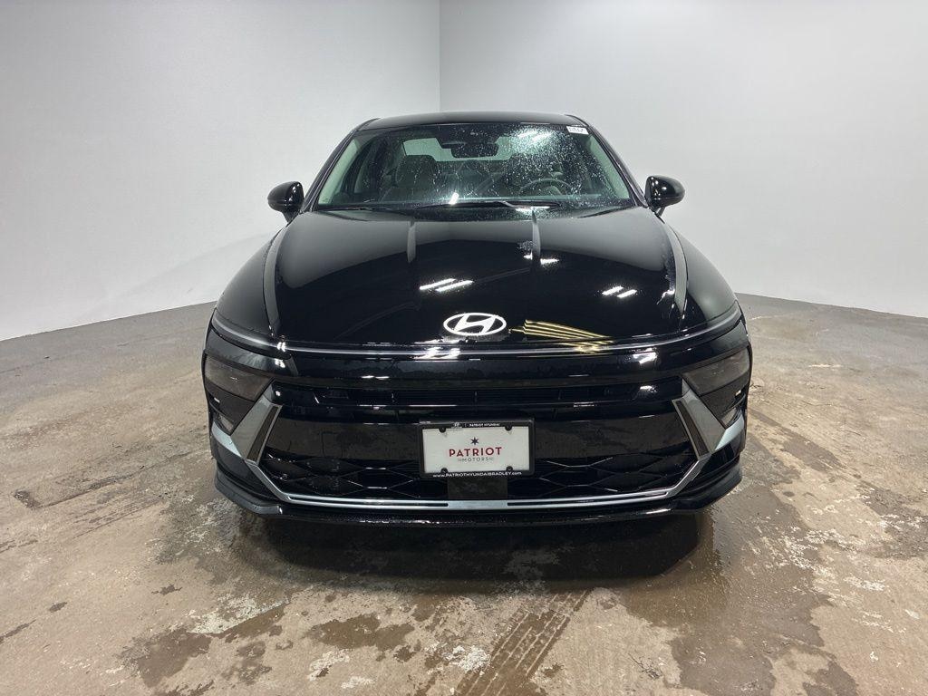New 2025 Hyundai Sonata SE Sedan
