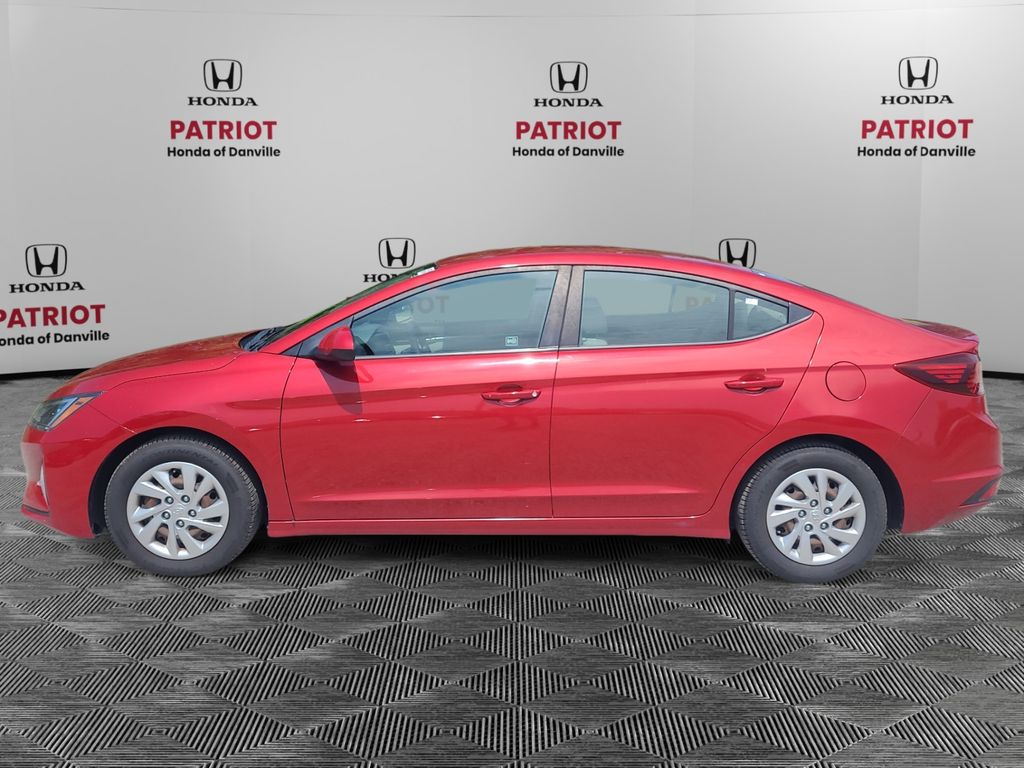 Used 2019 Hyundai Elantra SE with VIN KMHD74LF9KU840483 for sale in Danville, IL