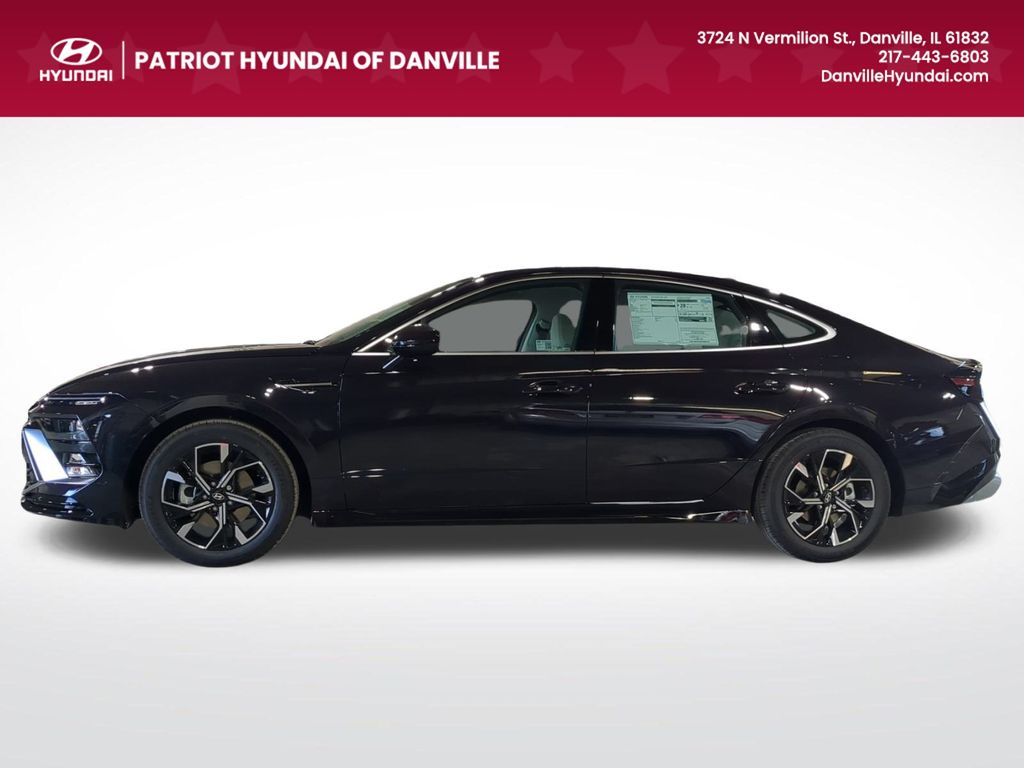 2025 Hyundai Sonata SEL photo 3