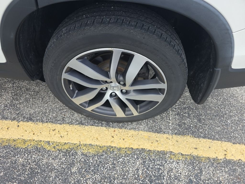 Used 2018 Honda Pilot Touring AWD SUV