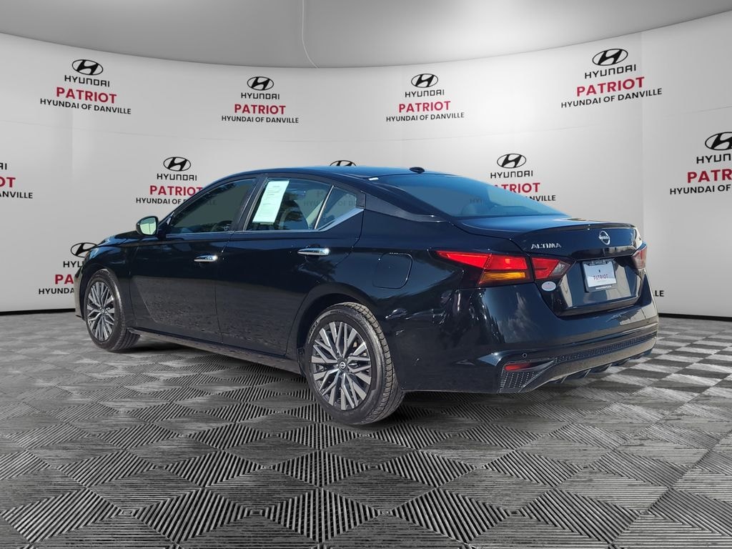 Used 2024 Nissan Altima 2.5 SV Sedan