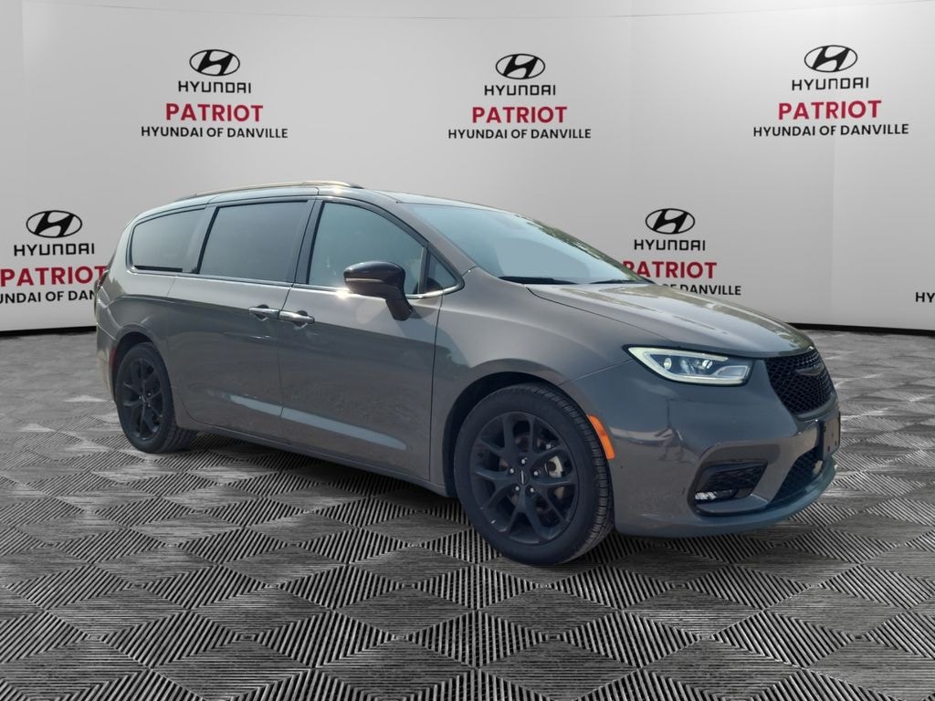 Used 2025 Chrysler Pacifica Limited Van Passenger Van