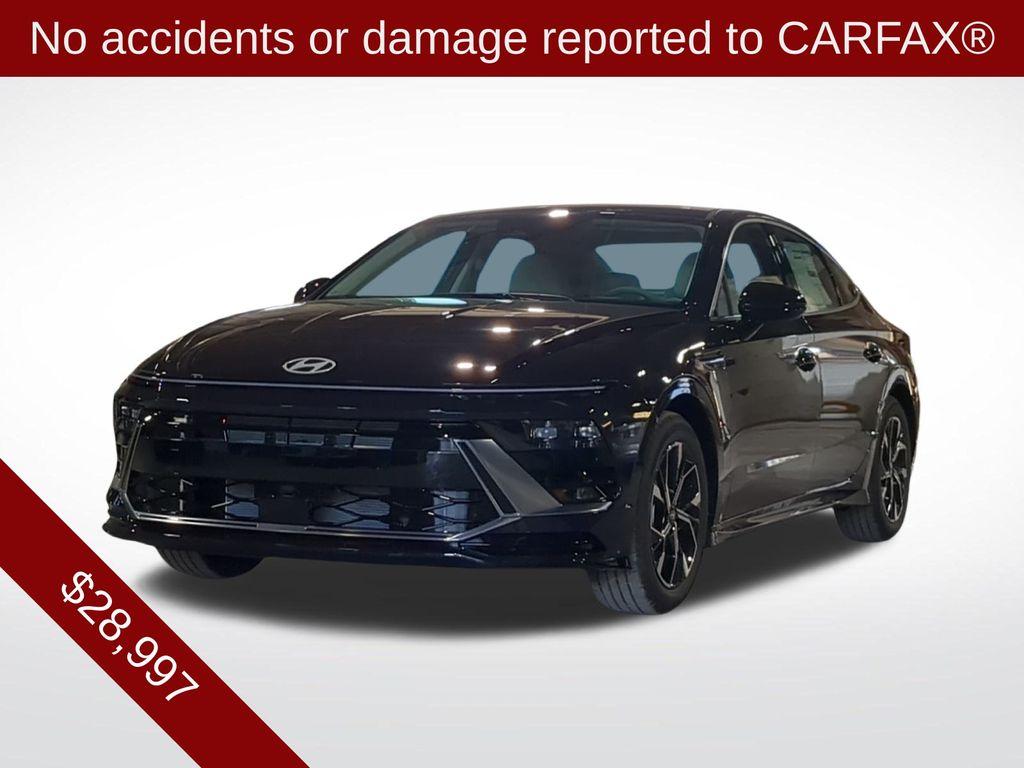 2025 Hyundai Sonata SEL photo 2