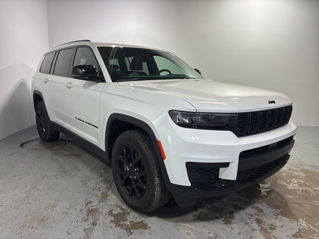 2024 Jeep Grand Cherokee L Altitude's photo