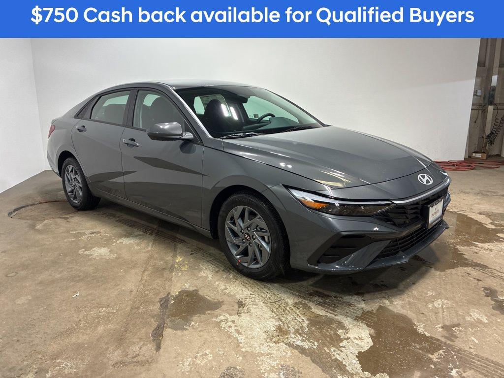 2026 Hyundai Elantra Hybrid Sedan 