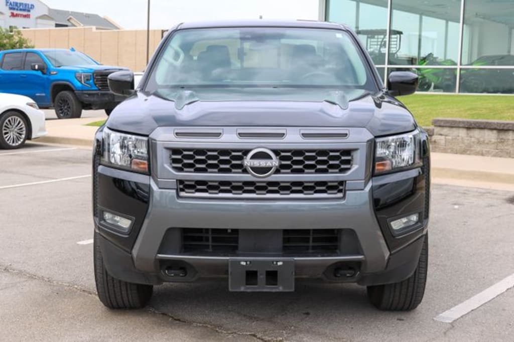 Used 2025 Nissan Frontier SV Truck Crew Cab