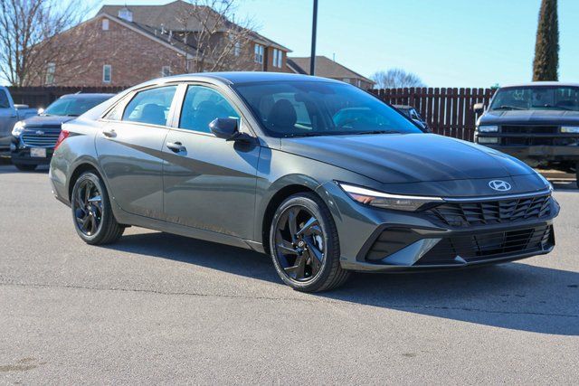 2026 Hyundai Elantra 2.0 SEL Sport IVT's photo