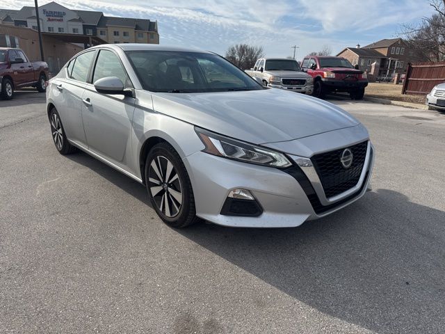 2022 Nissan Altima SV