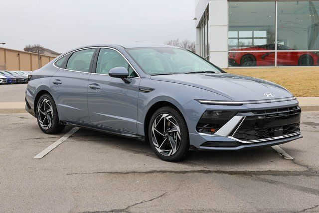 2026 Hyundai Sonata SEL AWD's photo
