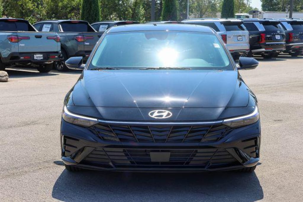 New 2026 Hyundai Elantra Limited Sedan