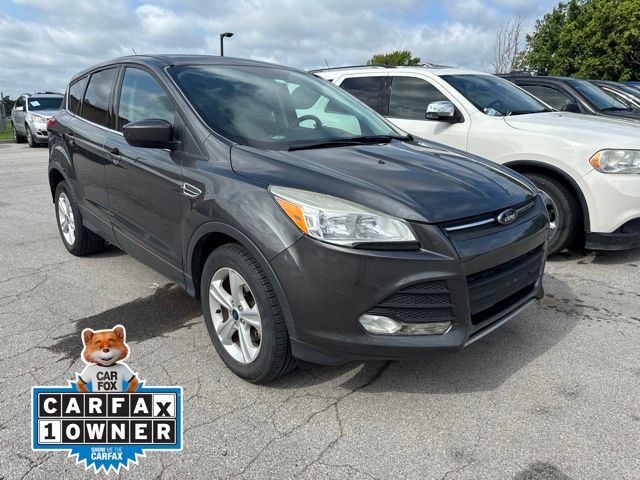 2016 Ford Escape SE's photo