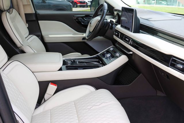 2023 Lincoln Aviator Black Label - Photo 19