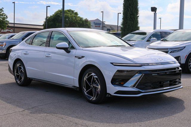2026 Hyundai Sonata SEL AWD's photo