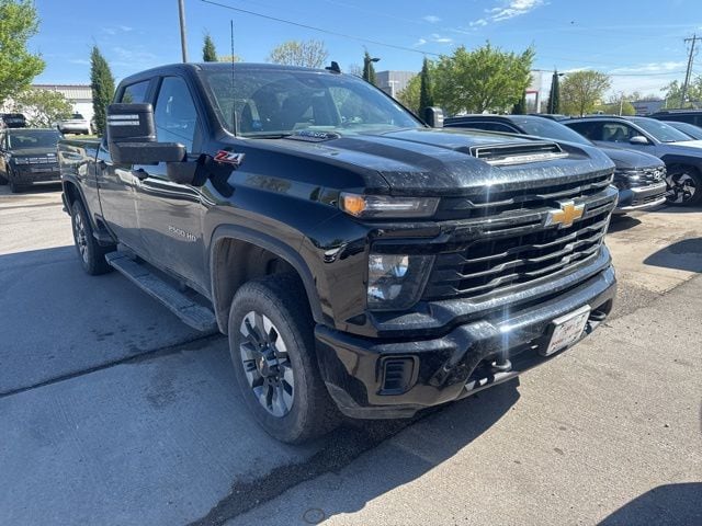 2024 Chevrolet Silverado HD Custom 4WD Crew Cab Standard Box's photo