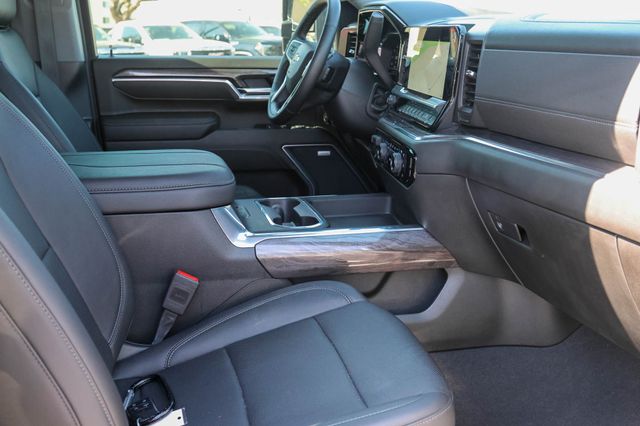 2025 Chevrolet Silverado 2500HD LTZ - Photo 17