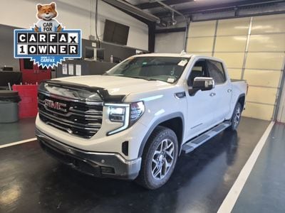 2025 GMC Sierra 4WD Crew Cab Short Box SLT's photo