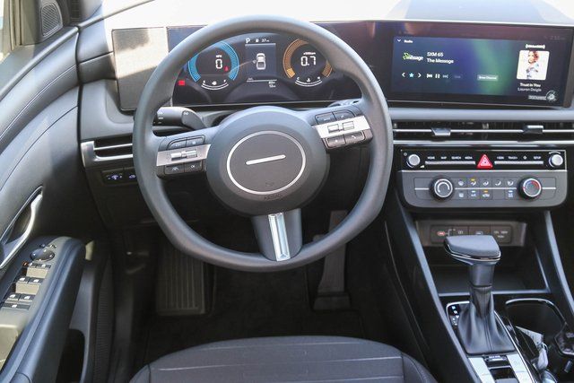 2026 Hyundai Santa Cruz SE - Photo 12