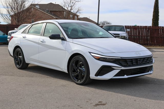 2026 Hyundai Elantra 2.0 SEL Sport IVT's photo