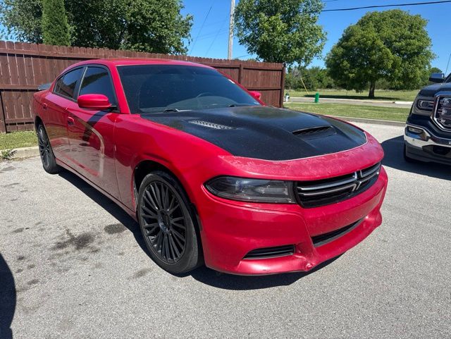 2015 Dodge Charger SE's photo