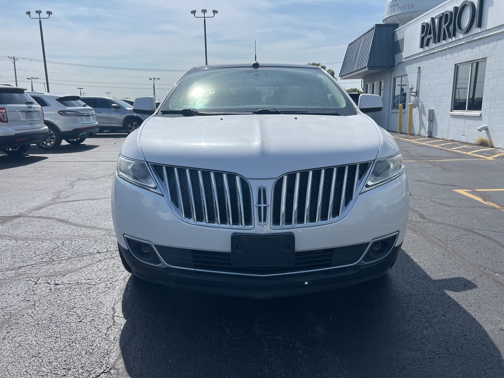 Used 2011 Lincoln MKX Base with VIN 2LMDJ8JK6BBJ12168 for sale in Davenport, IA