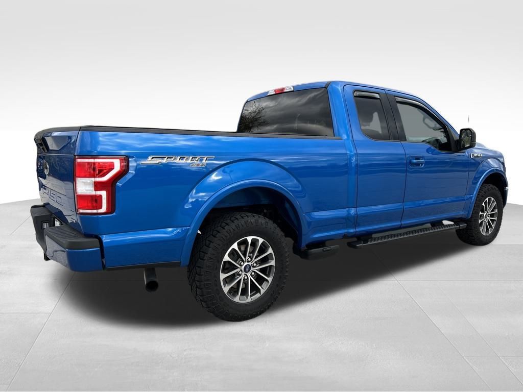 2020 Ford F-150 XLT photo 2