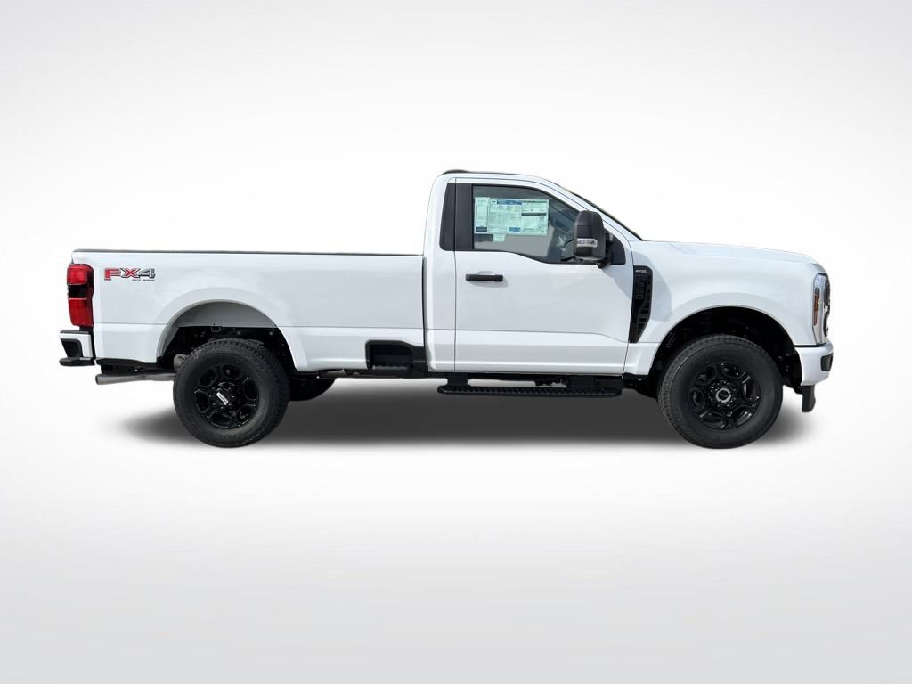 2025 Ford F-350 photo 2