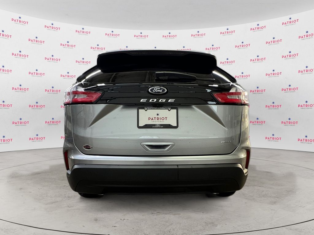 2024 Ford Edge SE photo 4