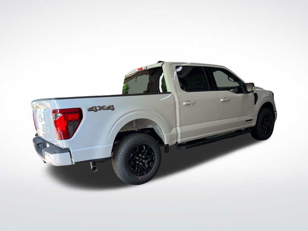 2025 Ford F-150 XLT photo 2