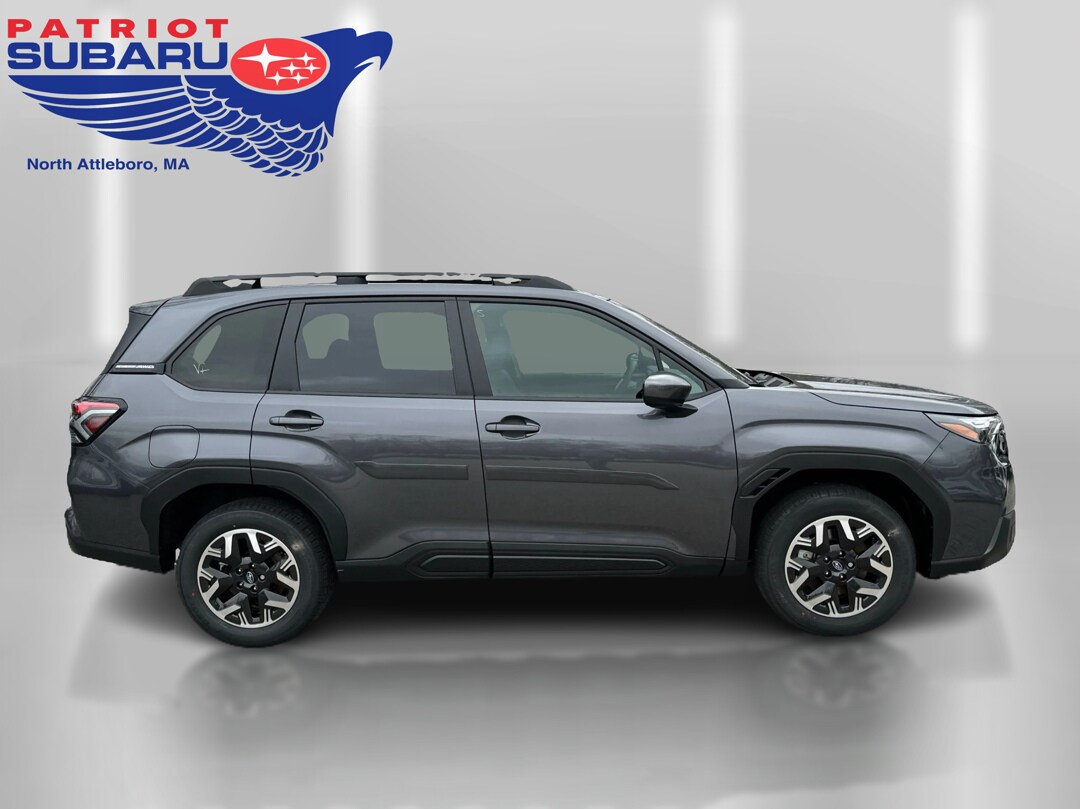 2026 Subaru Forester Premium photo 3