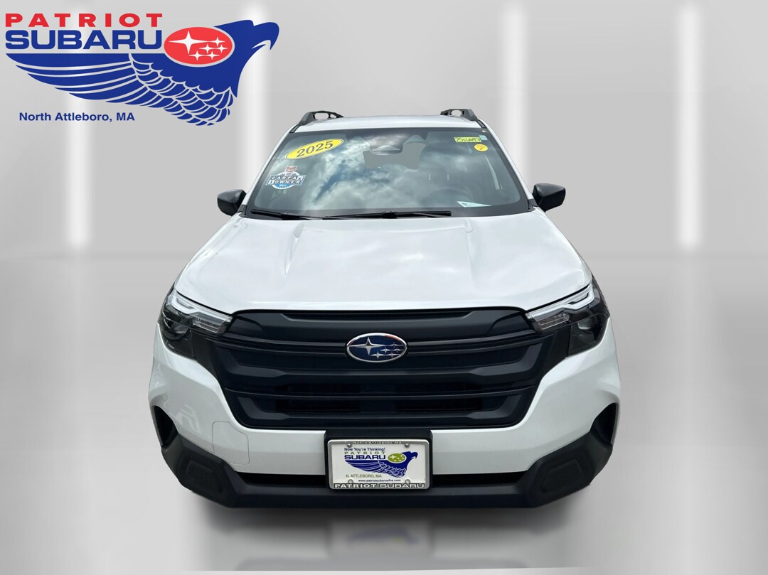 2025 Subaru Forester photo 3
