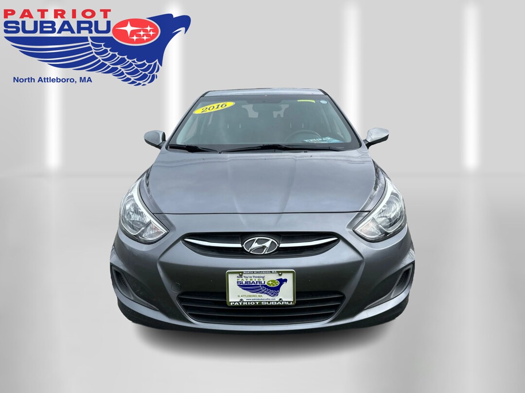 2016 Hyundai Accent SE photo 3