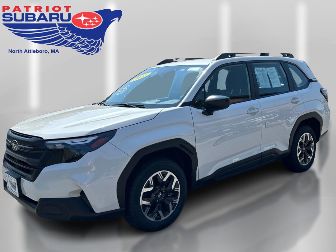 2025 Subaru Forester photo 2