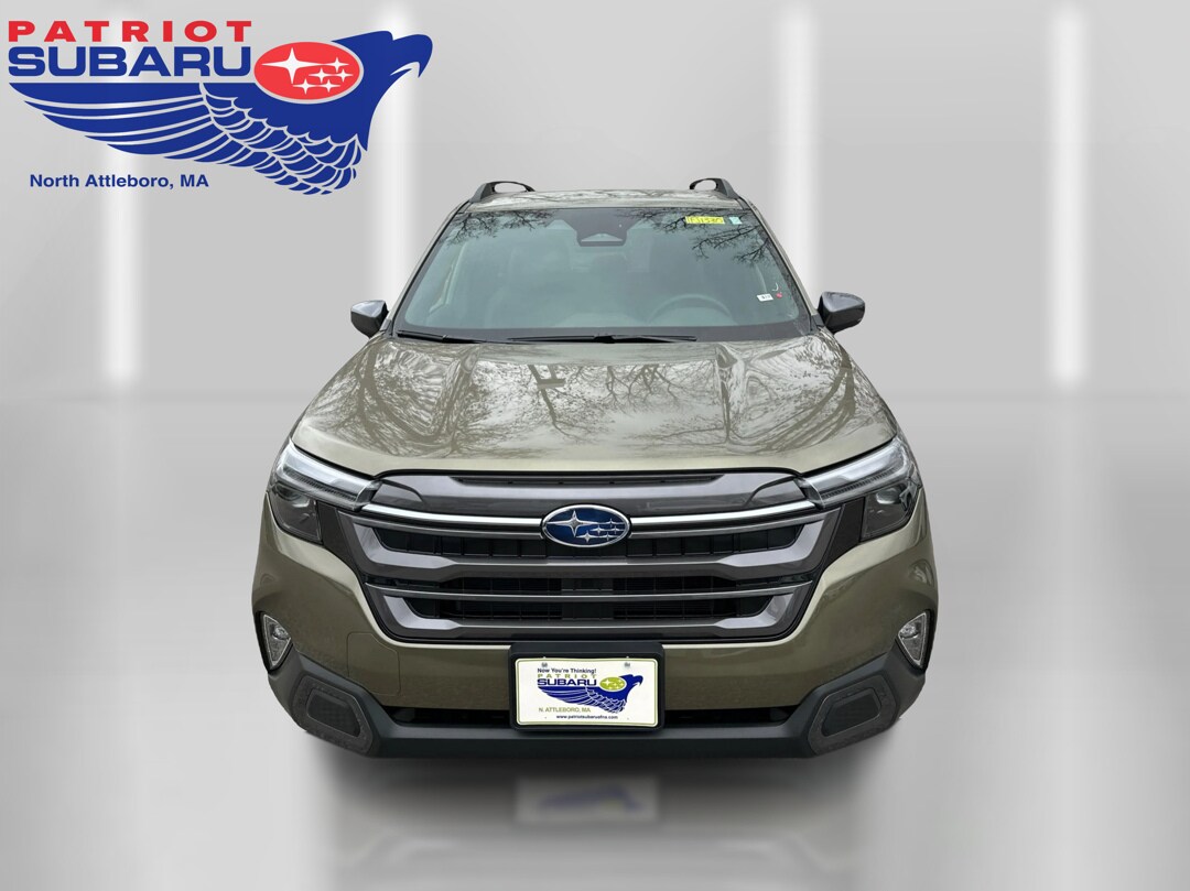 2026 Subaru Forester Limited Base photo 2