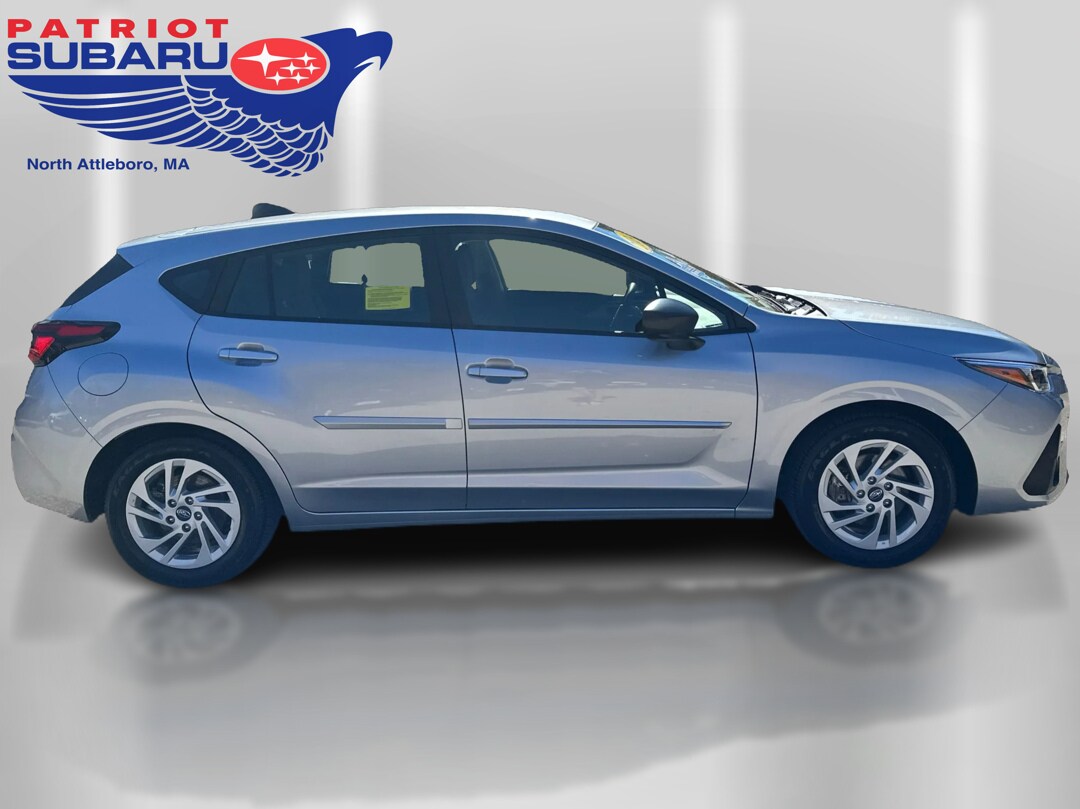 2024 Subaru Impreza Base photo 4