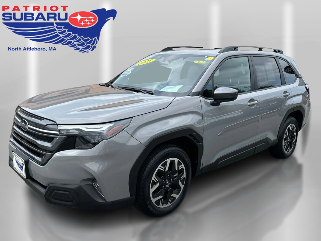 2025 Subaru Forester Premium Base photo 2