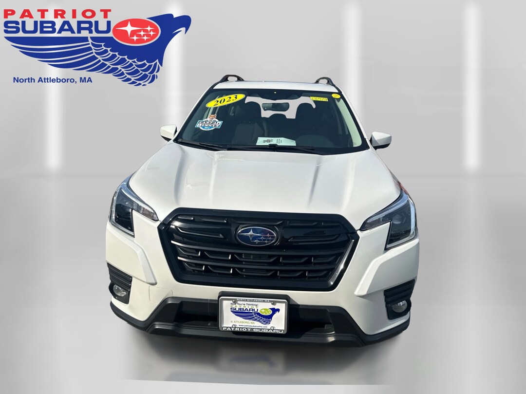 2023 Subaru Forester Premium photo 3