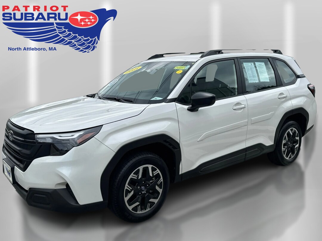 2025 Subaru Forester photo 2