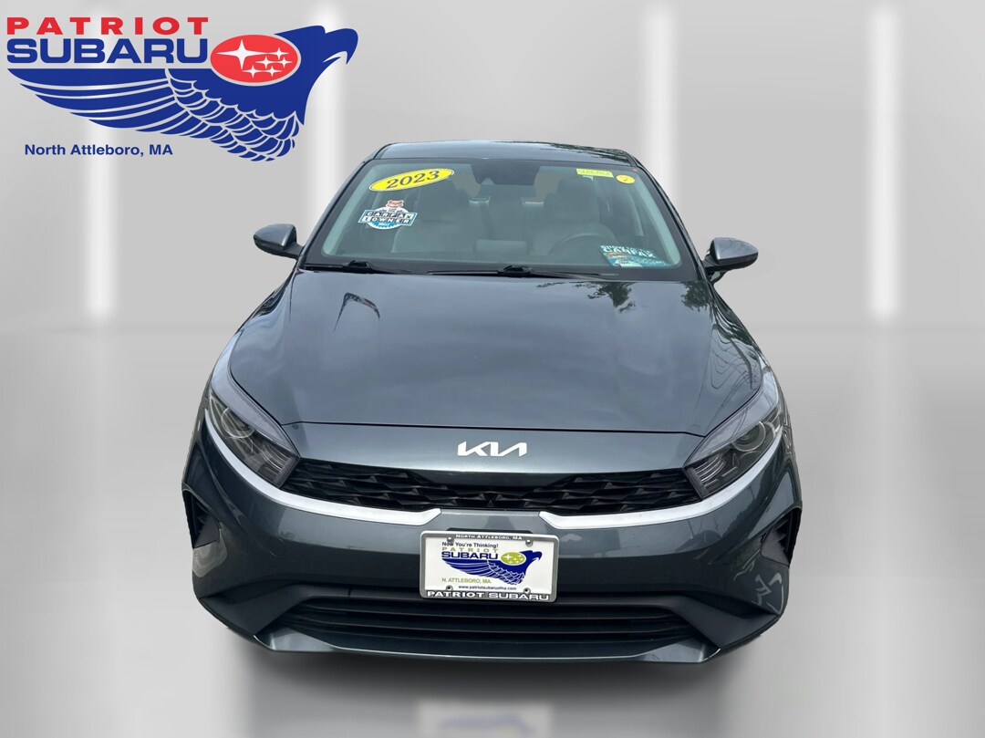 2023 Kia Forte LXS photo 3
