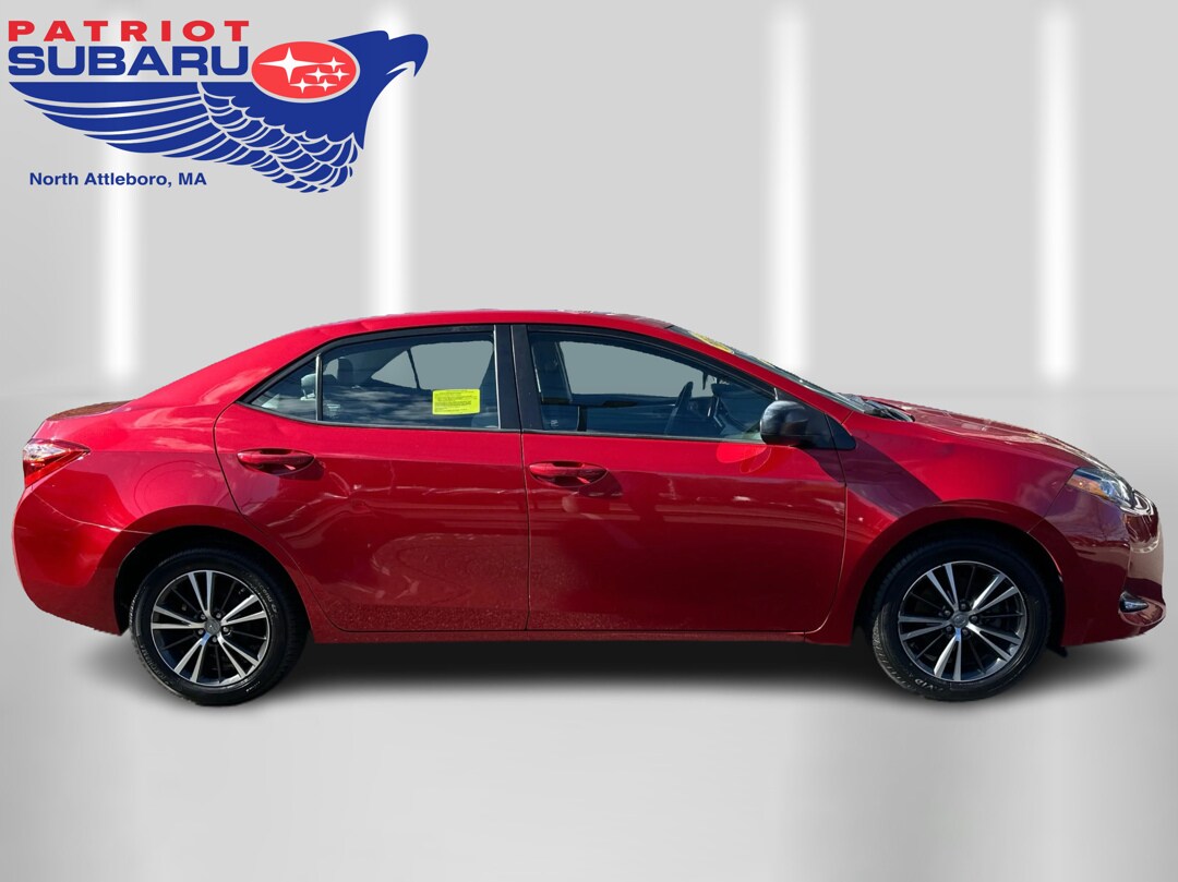 2017 Toyota Corolla LE photo 4