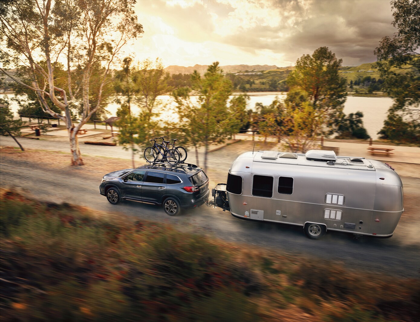 Subaru Ascent towing a trailer