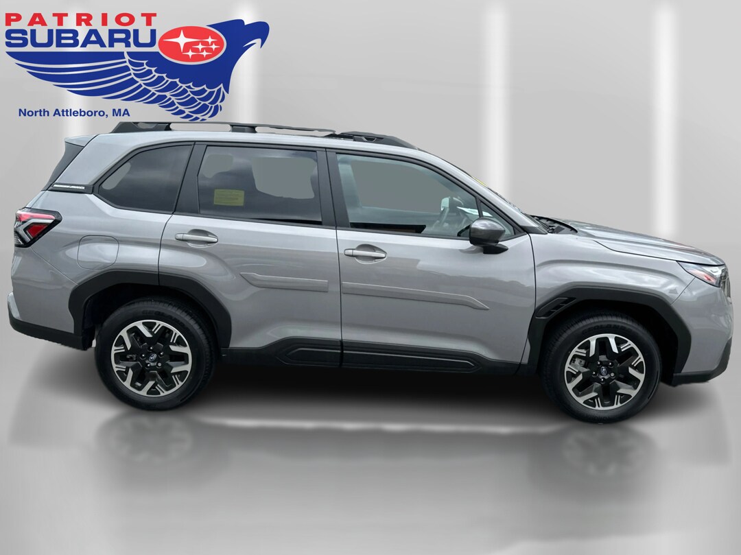 2025 Subaru Forester Premium Base photo 4