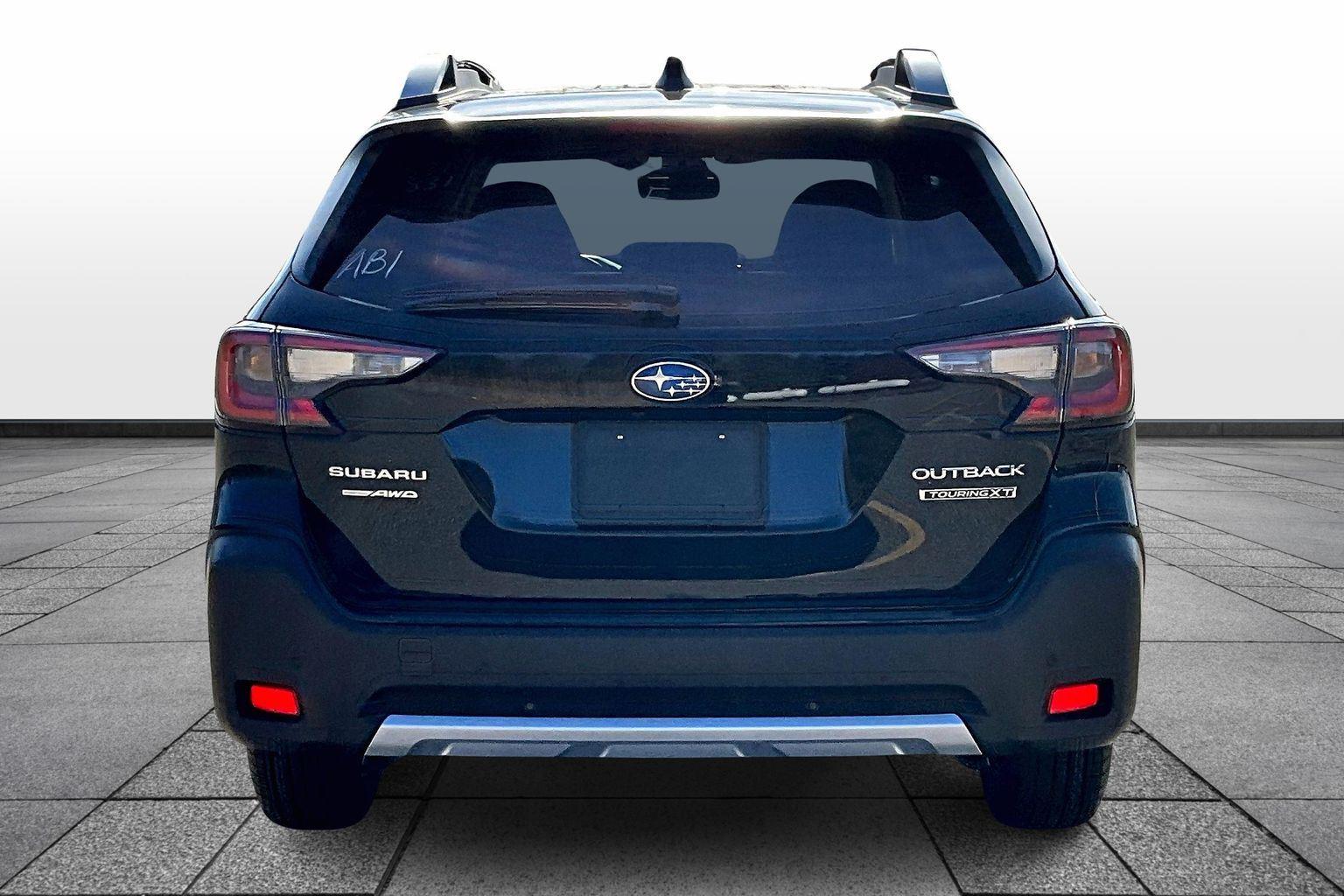 2025 Subaru Outback Touring XT photo 4